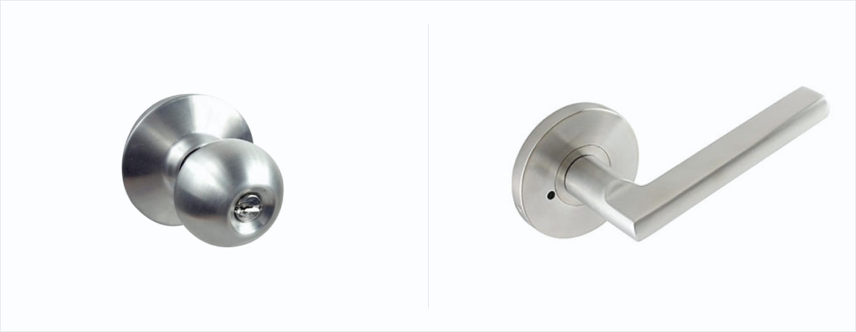 눌러서 여는 손잡이에 비해 회전식 손잡이는 손이 불편한 사람, 짐을 들고 있는 사람들이 사용하기 쉽지 않은 도구다(자료=작가)