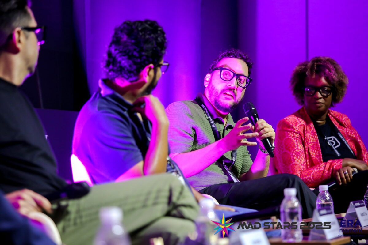 알레한드로 제일기획 유럽 크리에이티브 책임자가 AI에 대해 발언하는 모습(자료=부산국제마케팅광고제)